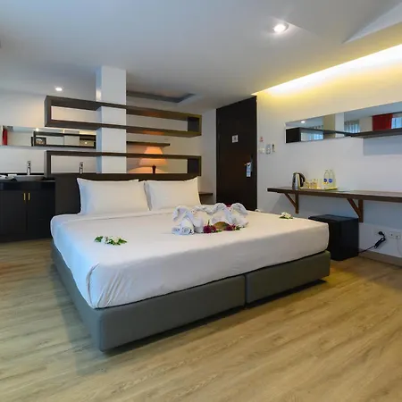 Hilltop Wellness Resort Kathu Buitenkant foto