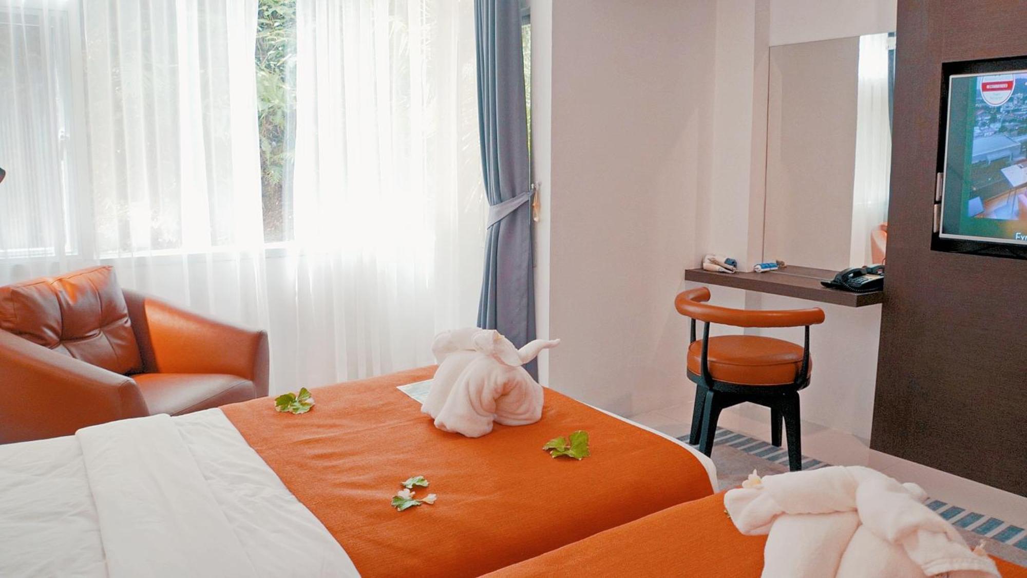 Hilltop Wellness 4* 卡图