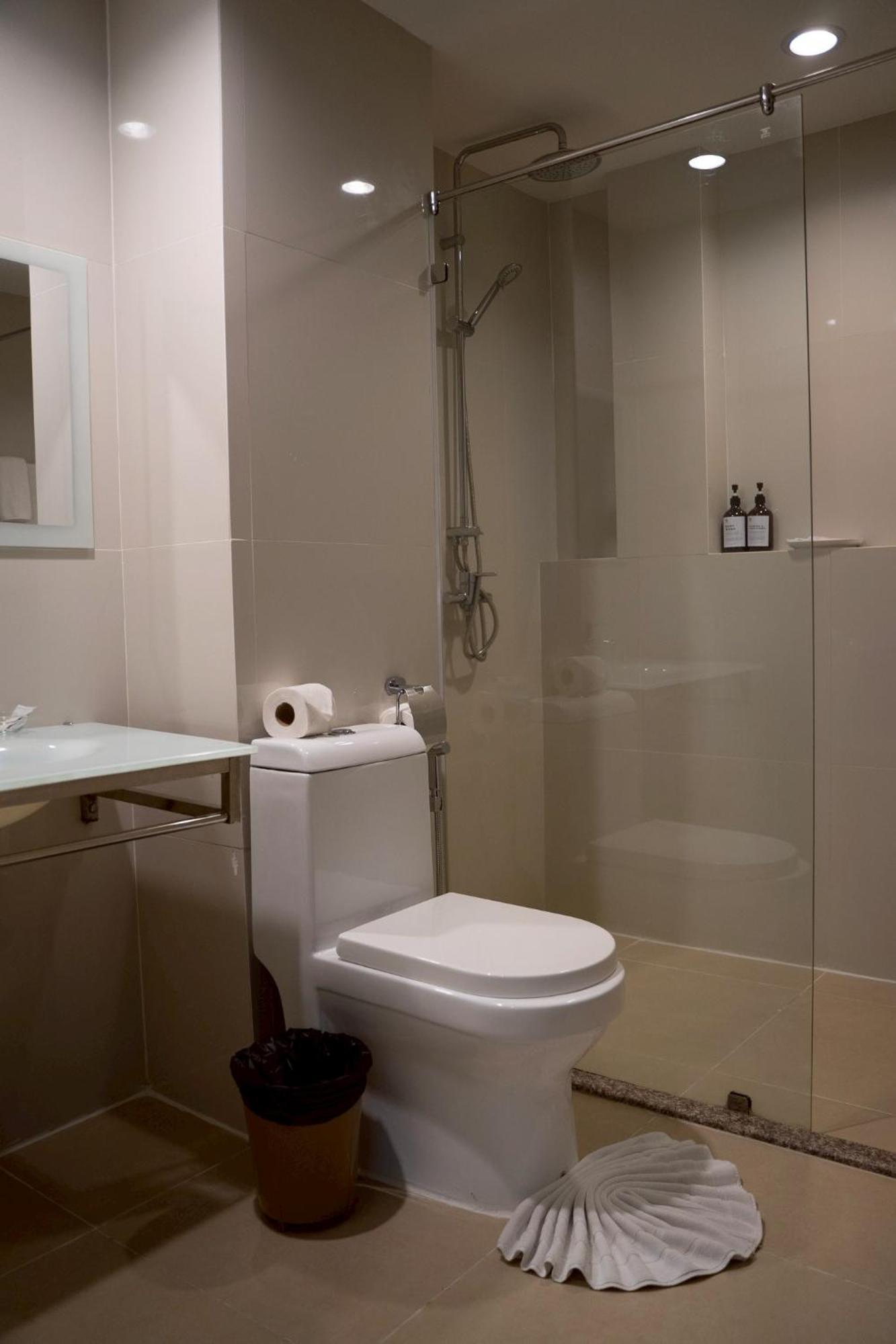 渡假村 Hilltop Wellness 4*